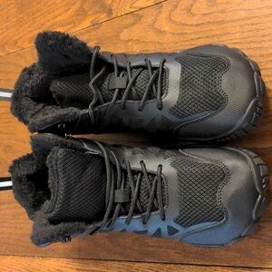 Frostline Max by Hike footwear women's size 10